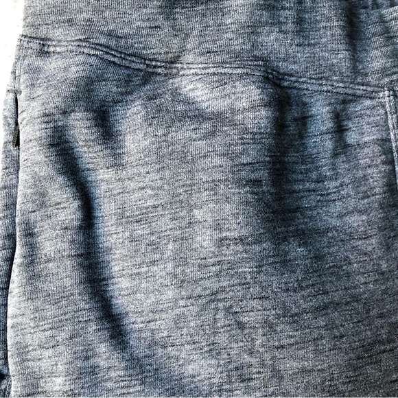 Lululemon Free To Roam Jogger Heathered Gray French Terry Size 8 - Picture 7 of 11